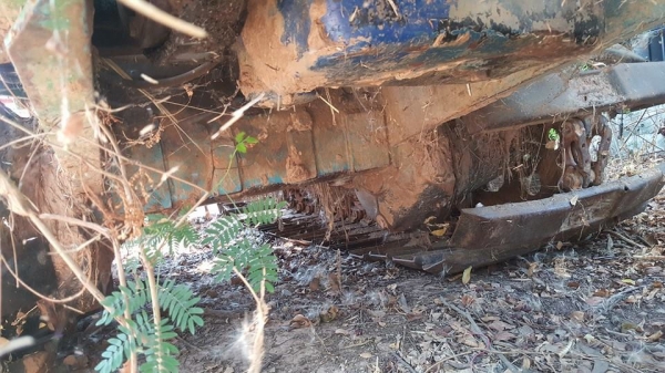 ขายรถเกี่ยวข้าว เครื่องอีซูซุ195เทอร์โบว์ ช่วงล่างแทรคเตอร์ ปั๊มไดกิ้น22 อุ้ม2ตัน ลูเลอร์8ลูก ลงทำงานทุกปี