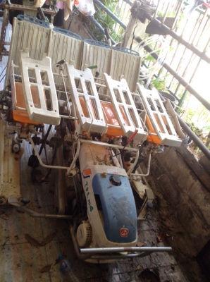 รถดำนา Iseki 4แถว ราคาถูกๆ 24000บาท