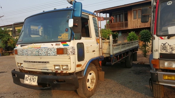 ขาย6ล้อNISSAN 185เครนTADANO 2ตัน2ปอก กระบะยาว5.90เมตร แชชซีสวยเครื่องแน่น แอร์ สภาพพร้อมวิ่งงาน กระบะดี