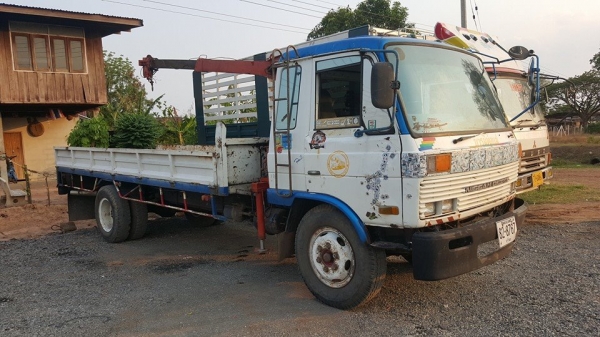 ขาย6ล้อNISSAN 185เครนTADANO 2ตัน2ปอก กระบะยาว5.90เมตร แชชซีสวยเครื่องแน่น แอร์ สภาพพร้อมวิ่งงาน กระบะดี