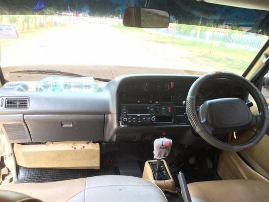 ฝากขายรถตู้โตโยต้าหัวจรวจปี2000 ราคาเร้าๆ 99,000 บาท