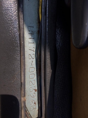 ฝากขายรถตู้โตโยต้าหัวจรวจปี2000 ราคาเร้าๆ 99,000 บาท