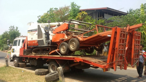 ขาย 295.000 รถเกี่ยวคูโบต้าอุ้ม. Dc-68Gอุ้ม ปี 54สภาพสวยใช้งานน้อย. 1700ชม. ขาย 295.000 รถเกี่ยวคูโบต้าอุ้ม. Dc-68Gอุ้ม ปี 54สภาพสวยใช้งานน้อย. 1700ชม.