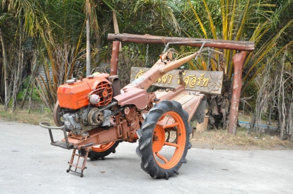 ขายรถพรวนดินKUBOTA แรงดี สภาพสวยเดิมจากญี่ปุ่น มีเกียร์ 19,000เท่านั้น