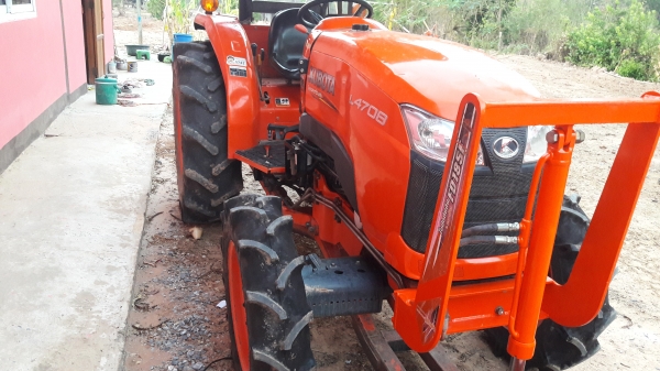 ขายรถไถคูโบต้าL4708ใบมีดผาลพรวนตราช้างพร้อมใช้ครับ