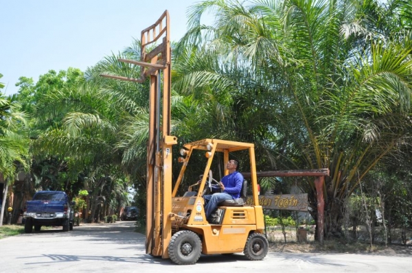 ลดกระหน่ำ!!ขายFORKLIFT KOMATSU FG10(1ตัน) สวยเดิมจากญี่ปุ่น ยังไม่เคยใช้ในไทย 65,000เท่านั้น!!