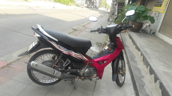 ขาย Yamaha Spark Nano ปี 54 สตาร์ทมือ เครื่องดี บังลมนอกซ้ายและขวาไม่มี เล่มพร้อมเอกสารโอน