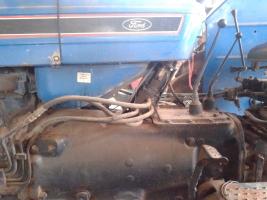ขายฟอร์ด8210 สองเพลา อุปกรณ์2ชิ้น พร้อมใช้สุดๆ
