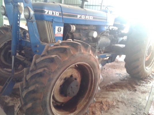 ขายฟอร์ด8210 สองเพลา อุปกรณ์2ชิ้น พร้อมใช้สุดๆ