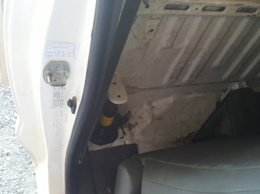 VIGO ปี2012 เครื่องเดิม2.7 เบนซิล ติดแก๊สLPG รถเดิมทั้งคัน