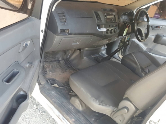 VIGO ปี2012 เครื่องเดิม2.7 เบนซิล ติดแก๊สLPG รถเดิมทั้งคัน