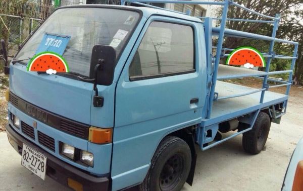 ขายบรรทุก4ล้อพร้อมใช้งานภาษีขาด2ปีไม่ติดเวลาเครื่องยนต์แน่นมีเล่มทะเบียน