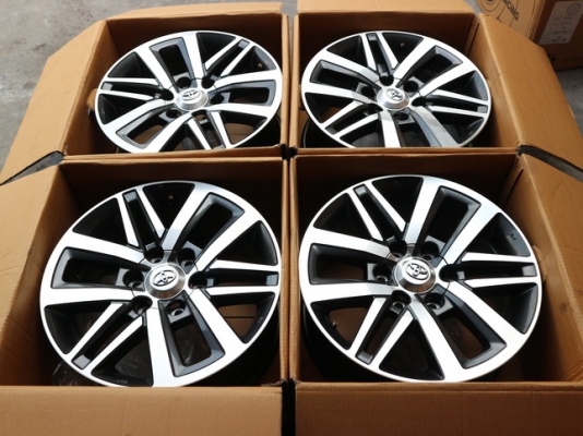 ล้อแม็ก all new Fortuner 2016 ล้อแท้ศูนย์ ครบชุด 4 ล้อ 13000 สภาพสวยๆไม่มีรอยขีดข่วนพร้อมน็อตล้อ