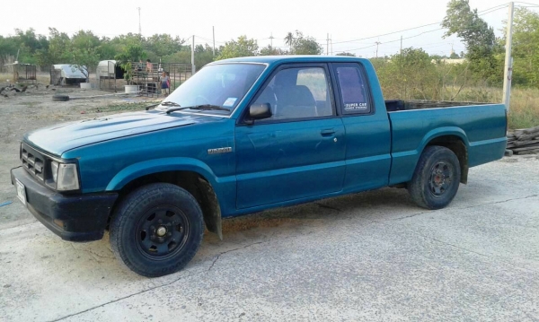 Mazda B2500 แค๊บ ปี 93 เครื่องมังกรดำ เครื่องดี คัทซีสวยตลอดเส้น ไม่พ่น ช่วงล่างดี รถขับขี่ดี พร้อมใช้ พวงมาลัยธรรมดา สีพอได้ มีริ้วรอยบ้างตามกาลเวลา เอกสารพร้อม ภาษีเต็ม