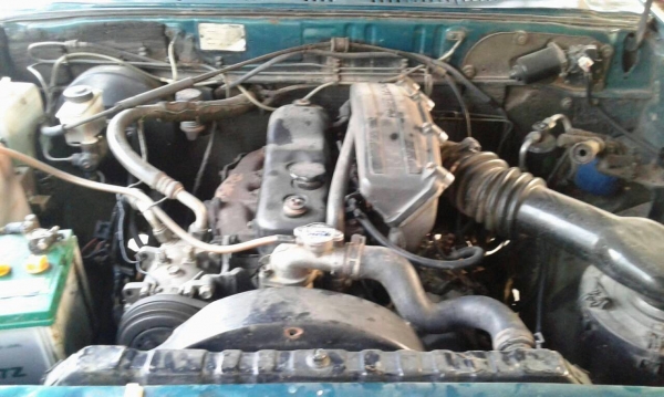 Mazda B2500 แค๊บ ปี 93 เครื่องมังกรดำ เครื่องดี คัทซีสวยตลอดเส้น ไม่พ่น ช่วงล่างดี รถขับขี่ดี พร้อมใช้ พวงมาลัยธรรมดา สีพอได้ มีริ้วรอยบ้างตามกาลเวลา เอกสารพร้อม ภาษีเต็ม