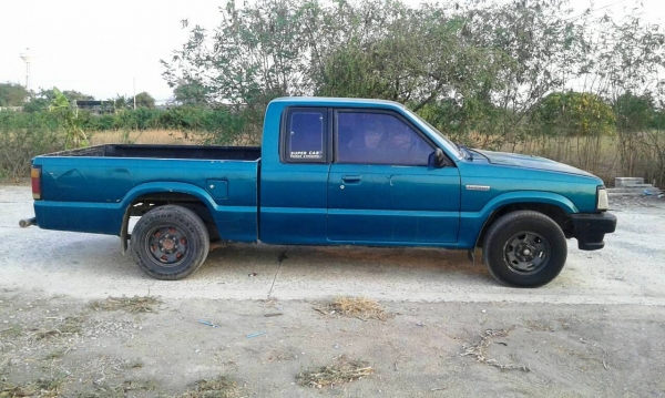 Mazda B2500 แค๊บ ปี 93 เครื่องมังกรดำ เครื่องดี คัทซีสวยตลอดเส้น ไม่พ่น ช่วงล่างดี รถขับขี่ดี พร้อมใช้ พวงมาลัยธรรมดา สีพอได้ มีริ้วรอยบ้างตามกาลเวลา เอกสารพร้อม ภาษีเต็ม