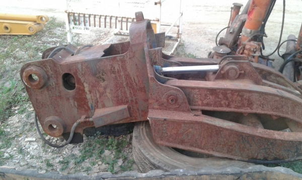 ขายตัวคีบ ขนาดรถ PC 200 ราคา 36,000 บาท