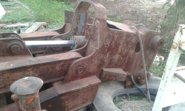 ขายตัวคีบ ขนาดรถ PC 200 ราคา 36,000 บาท