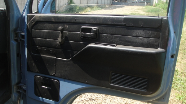 ISUZU NKR 4ล้อ ป้ายเล็กไม่ติดเวลา เครื่อง4JB1(88แรง)เครื่องดี คัสฃีสวย เล่มทะเบียนพร้อมโอน ราคาถูก