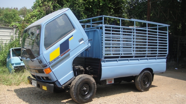 ISUZU NKR 4ล้อ ป้ายเล็กไม่ติดเวลา เครื่อง4JB1(88แรง)เครื่องดี คัสฃีสวย เล่มทะเบียนพร้อมโอน ราคาถูก