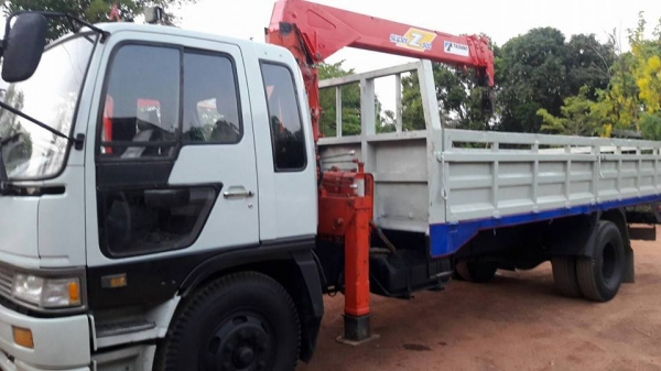 ขายรถ6ล้อ ติดเครน5ตัน ท้องวี 4ปลอก3ชัก ยาว7.20เมตร FF3H ปี38 รถสวยสภาพดี เอกสารพร้อมโอน สนใจโทร 090-8588220คุณนะ 093-3258446คุณบิว หรือเข้าดูสินค้าอื่นๆได้ที่ www.truck.in.th/498 หรือเพจFacebook ณรงค์ ซื้อขายรถมือสอง (เว็บไซต์ส่วนตัว) หรือFacebook คุณนะ ร