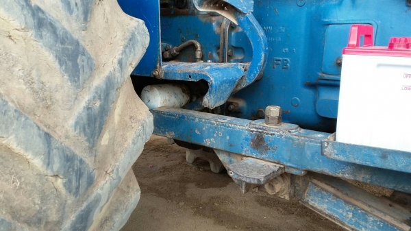 ขายรถไถฟร์อด 6610โฟร์วิลมีใบมีดกับ ผานบุกเบิก ทะเบียนพร้อมราคา550,000บาท.  สนใจโทร....081-365-5997อำพร พาเจริญ รถอยู่วังบัว อ. คลองขลุง จ. กำแพงเพชร