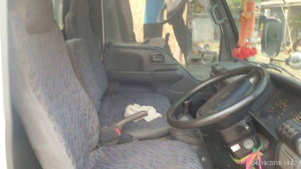 ขายรถ6ล้อสั้น NKR130แรง เครื่องดี ภายในสวย แอร์เย็น สภาพพร้อมใช้งาน เอกสารพร้อมโอน สนใจโทร 090-8588220คุณนะ 093-3258446คุณบิว หรือเข้าดูสินค้าอื่นๆได้ที่ www.truck.in.th/498 หรือเพจFacebook ณรงค์ ซื้อขายรถมือสอง (เว็บไซต์ส่วนตัว) หรือFacebook คุณนะ รถบรรท