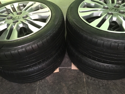 ขายล้อแม็กเดิม City 16 top พร้อมยาง แม็กสวย ยางพอใช้ ขายล้อแม็กเดิม City 16 top พร้อมยาง แม็กสวย ยางพอใช้