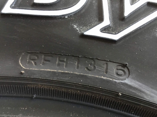 ขายยางใหม่ HANKOOK 265/70/16 ยางปี16 4 เส้น 14,000 บาท