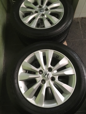 ขายล้อแม็ก City ขอบ 15 พร้อมยาง Bridgestone 175 65 15 ปลายปี 13