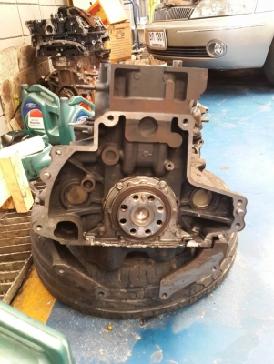 เครื่องยนต์ ฟอร์ด เอเวอเรส รุ่นปี06 มือสอง ถูกๆ1,500บาท