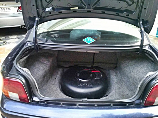 ขายแล้วครับ รถสปอร์ตซีดานสไตล์อเมริกัน แต่งให้แล้วเป็นแสน ขายแล้วครับ รถสปอร์ตซีดานสไตล์อเมริกัน แต่งให้แล้วเป็นแสน