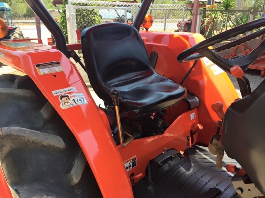 ขายรถไถKubota L4508DI (4WD) พร้อมใบมีดหน้าและผานบุกเบิก รถสวย พร้อมใช้งาน