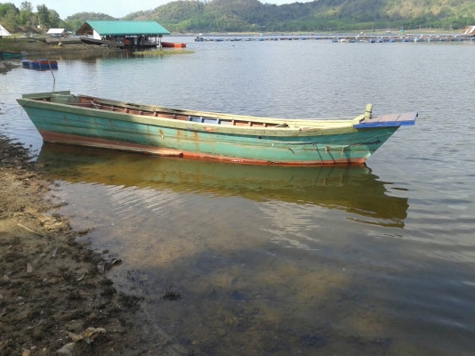 ขายเรือไม้6-7เมตร 20000บาท ขายเรือไม้6-7เมตร 20000บาท