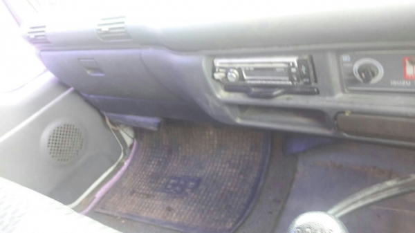 รถอีซูซุ 6 ล้อดั้ม NQR 150 แรงม้า. ปี 50.    สนใจติดต่อ  081 - 6079515