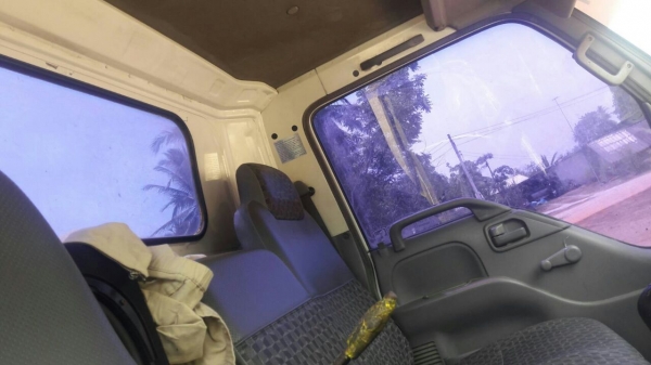 รถอีซูซุ 6 ล้อดั้ม NQR 150 แรงม้า. ปี 50.    สนใจติดต่อ  081 - 6079515