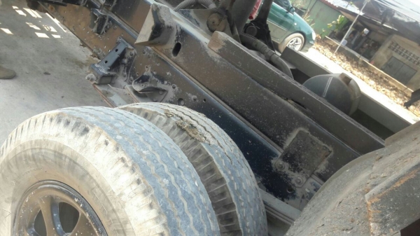 รถอีซูซุ 6 ล้อดั้ม NQR 150 แรงม้า. ปี 50.    สนใจติดต่อ  081 - 6079515