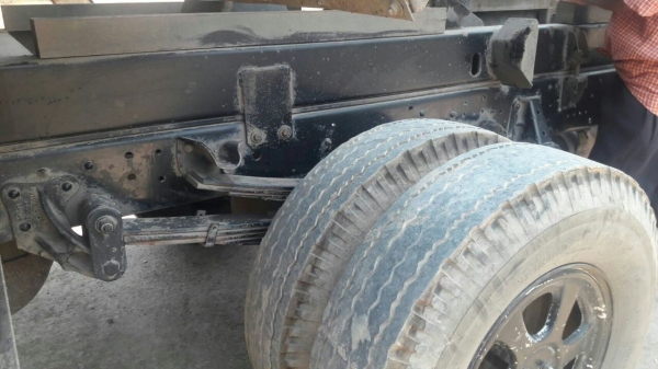 รถอีซูซุ 6 ล้อดั้ม NQR 150 แรงม้า. ปี 50.    สนใจติดต่อ  081 - 6079515