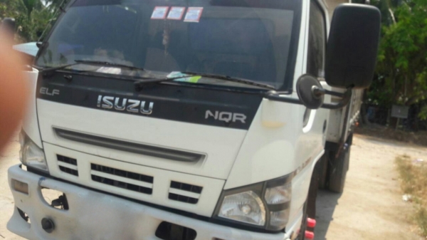 รถอีซูซุ 6 ล้อดั้ม NQR 150 แรงม้า. ปี 50.    สนใจติดต่อ  081 - 6079515