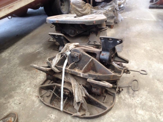 ขายแป้นลากรถเทรลเลอร์ Fifth Wheel ขายแป้นลากรถเทรลเลอร์ Fifth Wheel