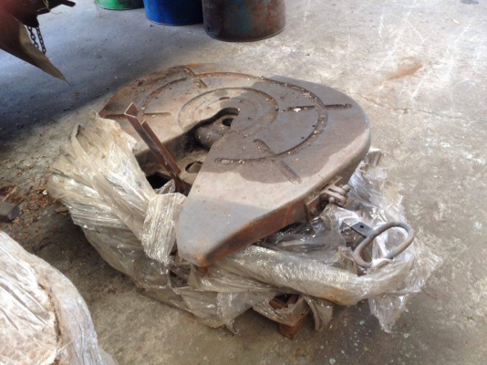 ขายแป้นลากรถเทรลเลอร์ Fifth Wheel ขายแป้นลากรถเทรลเลอร์ Fifth Wheel