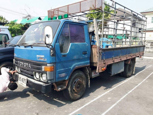 ขาย6ล้อ โตโยต้าBU82 เครื่อง13B 110แรง เครื่องดีคันซี่สวยมีแอร์  ราคา150000 ต่อรอง 0906312519