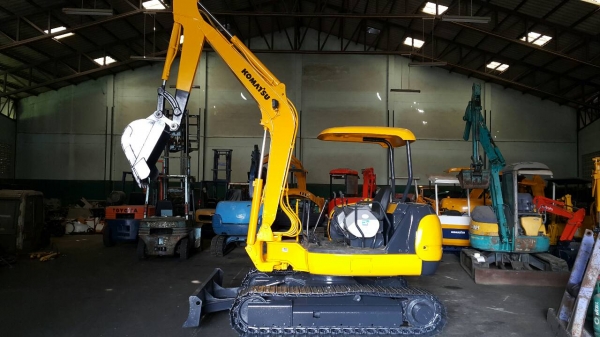 ขาย รถขุด KOMATSU รุ่น PC40R-8- มือสองญี่ปุ่น แทรกเหล็ก สลักแน่น เครื่องยนต์ 4สูบ ปั้มนิ้ว คอนโทรลสั้น ทำงานไว มือถือ/LINE ID : 0818753444