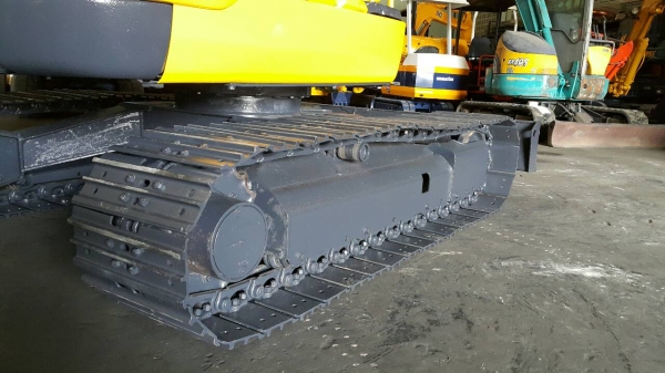 ขาย รถขุด KOMATSU รุ่น PC40R-8- มือสองญี่ปุ่น แทรกเหล็ก สลักแน่น เครื่องยนต์ 4สูบ ปั้มนิ้ว คอนโทรลสั้น ทำงานไว มือถือ/LINE ID : 0818753444