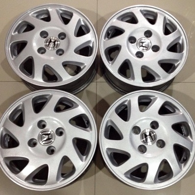 -------------ขายแล้ว-----------ล้อ HONDA 15 นิ้ว 4รู114