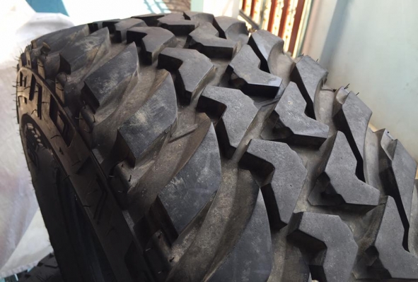 ขายยางBridgestone M/T 265/75/16ดอกเต็ม หนาเซนกว่าทุกเส้น