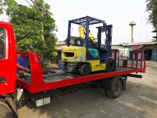 ขายด่วนรถยกKOMATSU FG15-16ยก1.5ตันเสาสูง3เมตรยางตัน4เส้นรถนอกเพิ่งนำเข้ามายังไม่เคยใช้งานในเมืองไทยเลย