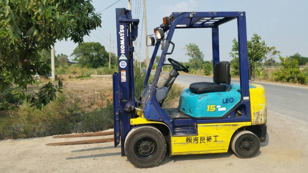ขายด่วนรถยกKOMATSU FG15-16ยก1.5ตันเสาสูง3เมตรยางตัน4เส้นรถนอกเพิ่งนำเข้ามายังไม่เคยใช้งานในเมืองไทยเลย