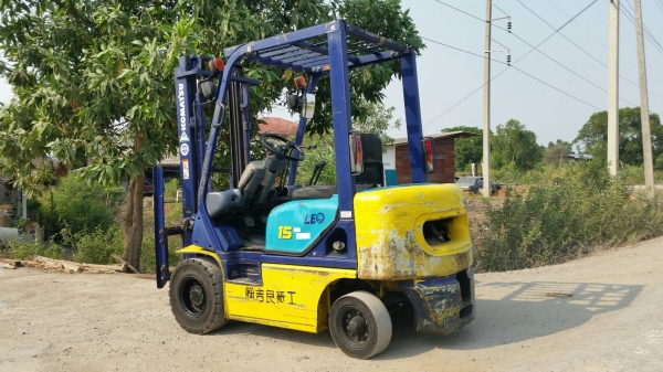 ขายด่วนรถยกKOMATSU FG15-16ยก1.5ตันเสาสูง3เมตรยางตัน4เส้นรถนอกเพิ่งนำเข้ามายังไม่เคยใช้งานในเมืองไทยเลย