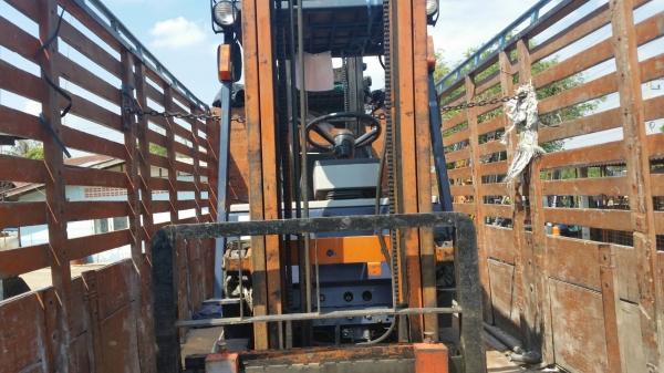 ขายด่วนรถยก TOYOTA 5FGยก1.5ตันเสาสูง3.5เมตรยางตัน4เส้นงาสไลย์ได้รถนอกเพิ่งเข้ามายังไม่เคยใช้งานในเมืองไทยเลย=รุ่นใหม่ขายถูกๆๆ